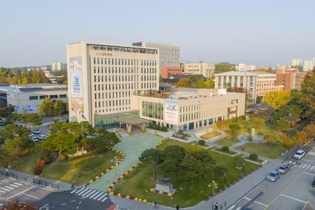 우리대학, 2025 대학평가서 연구·교육 혁신성과 두드러져 게시글 썸네일