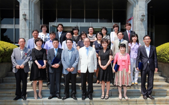 2011 상반기 우수직원 및 모범공무원 표창 썸네일