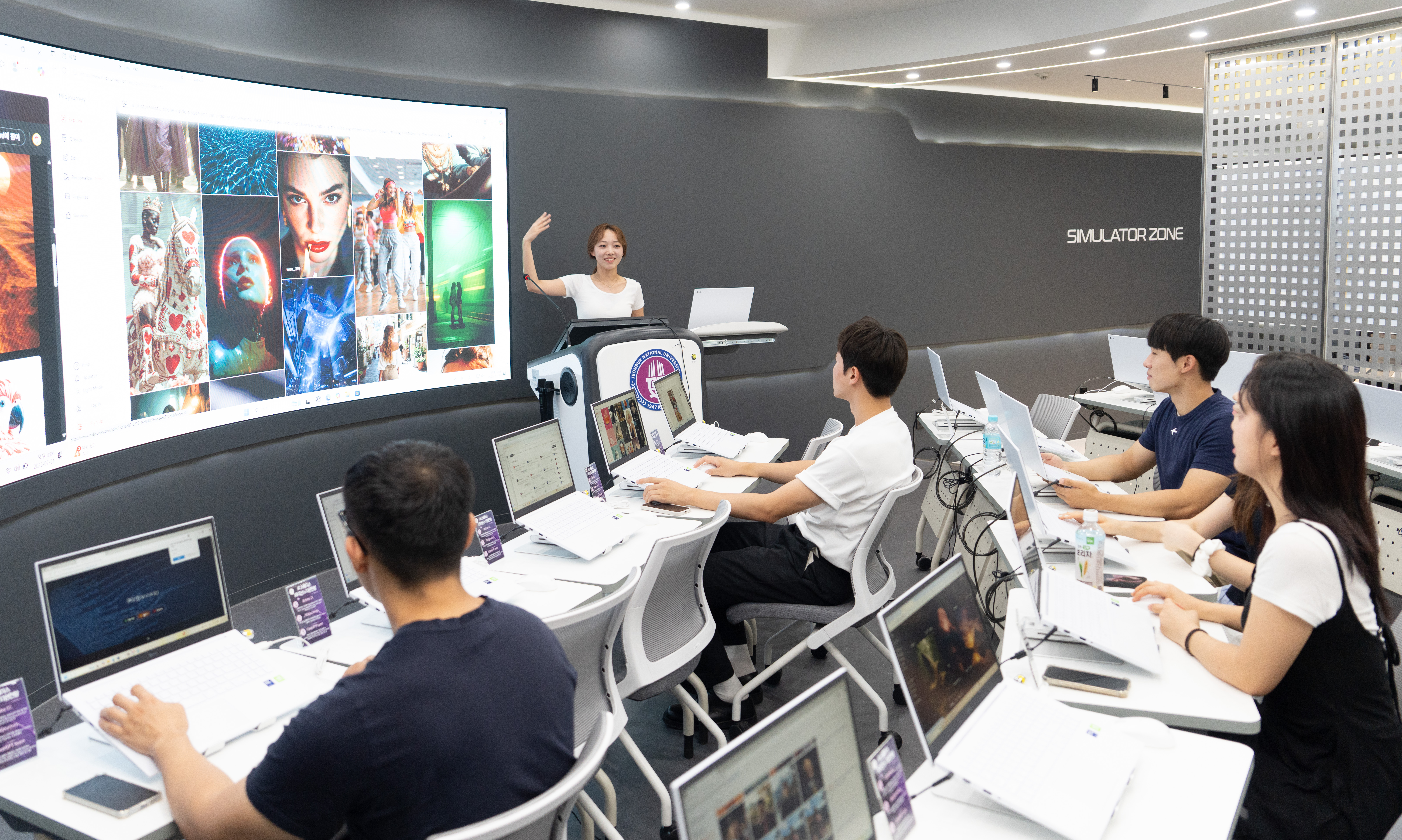 우리대학, ‘멀티 LLM 기반’ 생성형 AI 서비스 시범 도입 썸네일