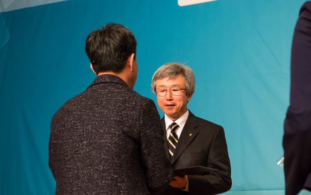 윤순일 교수, 중소벤처기업부 장관상 수상 썸네일