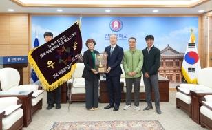 주요뉴스 전북대, 제30회 전국국공립대 직원테니스대회 ‘우승’ 썸네일