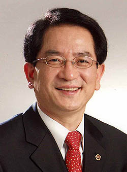 김희수 동문(78학번) 전북도의회 의장 당선 썸네일